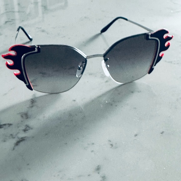 Prada PR 59VS ABSOLUTE Sunglasses - Picture 6 of 6
